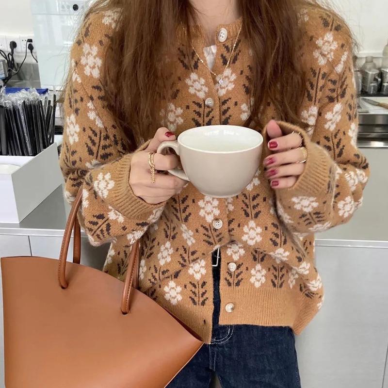 Vintage Jacquard Knitted Cardigan Women's Thick Warm Coat Long Sleeved Single Breasted Knitwear Casual Loose  Gentle Sweet Commuting Top Autumn Winter