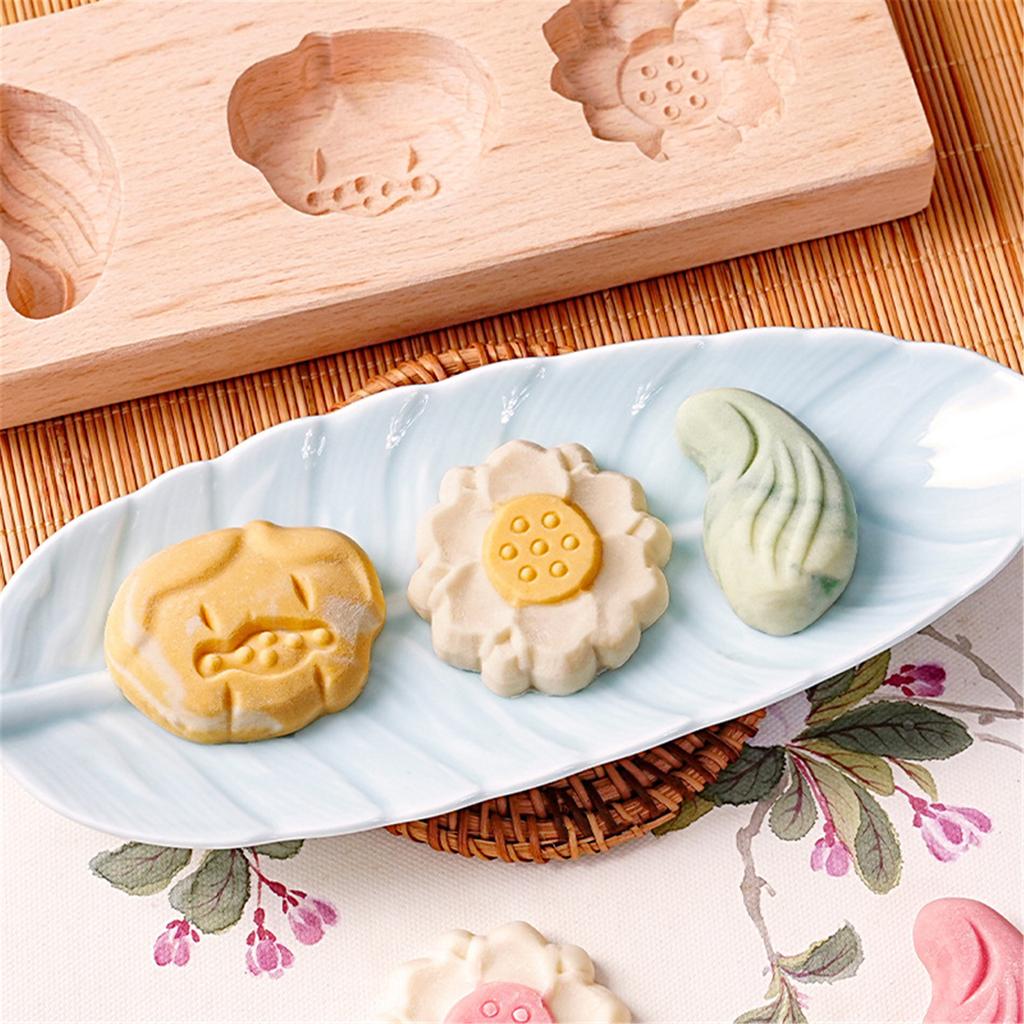 Wooden 3D Lotuses Mooncakes Mold Wood Baking Mould for Artistic Homemade Pastries Traditional Mung Bean Cake Mould