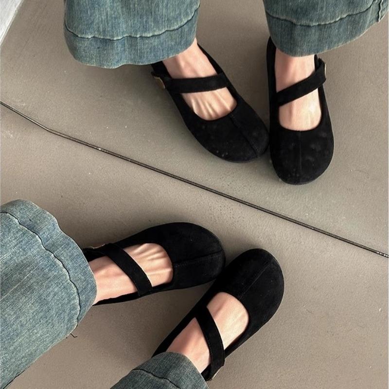 Outono com saia sapatos Mary Jane de sola macia novo vermelho retrô bico redondo boca rasa sola plana sapatos únicos mulheres