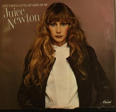 7inch Record JUICE NEWTON - Love's Been A Little Bit Hard On Me B5120 Capitol Records 1981 Canada Pop Used