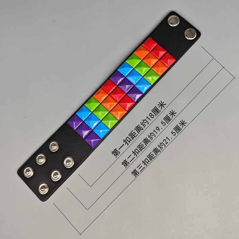 Europäisch-Amerikanisches Punk Niet Mehrfarbiges Lederarmband – Herren Breiter PU Armreif