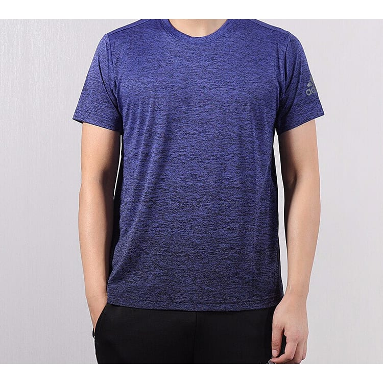 adidas T-shirts Heren Donkerblauw Ronde Hals Normale Rechte Pasvorm DZ8495