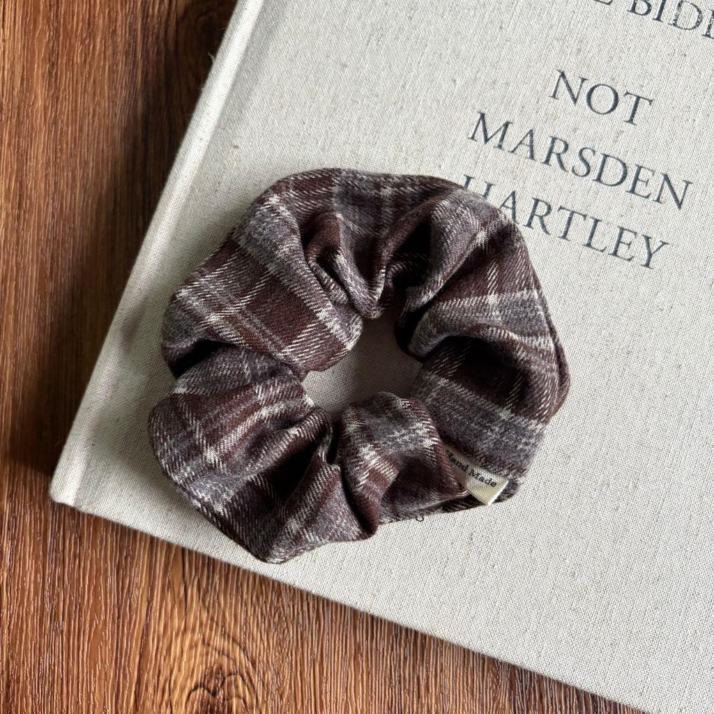 Retro Plaid Scrunchies for Women - College Style Hair Ties & Headbands