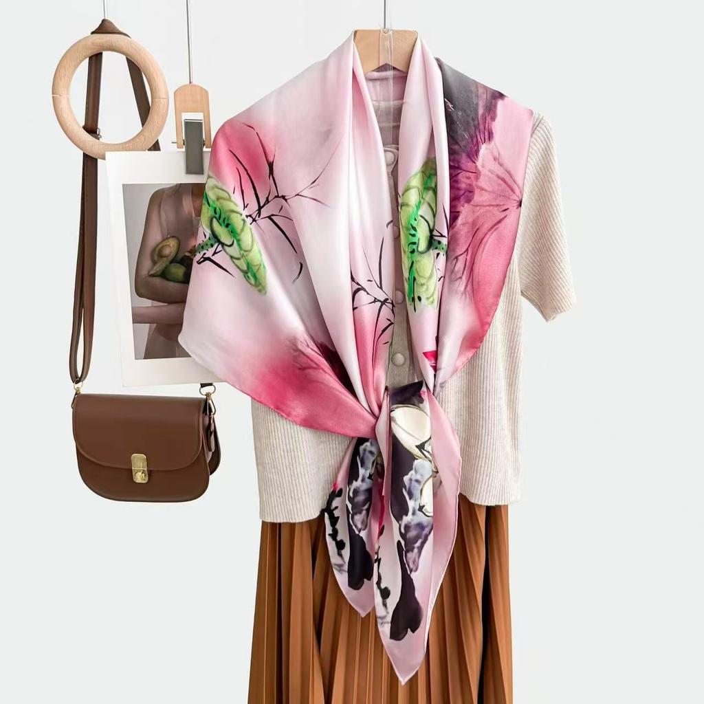 New fashion 111 mulberry silk silk scarf, women's Spring Festival gift for elders to keep warm 111 silk collection