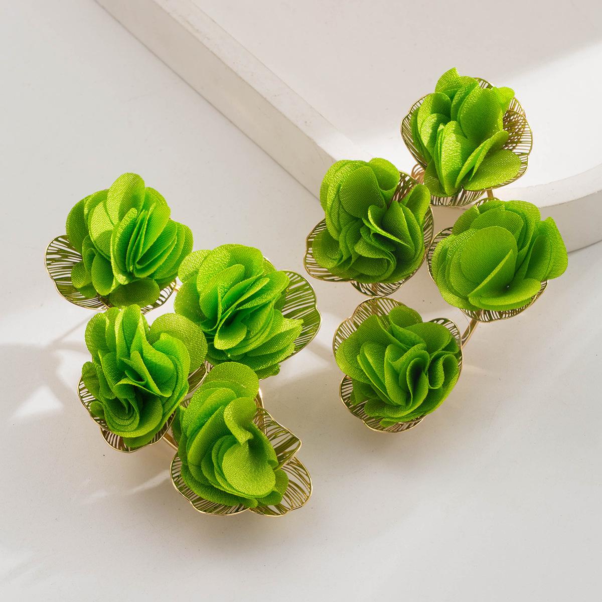 

DIGADAGU Metal Hollowed Out Leopard Print Flower Dangle Earrings New Simple Charm Earrings Women Daily Zircon Accessories зелений