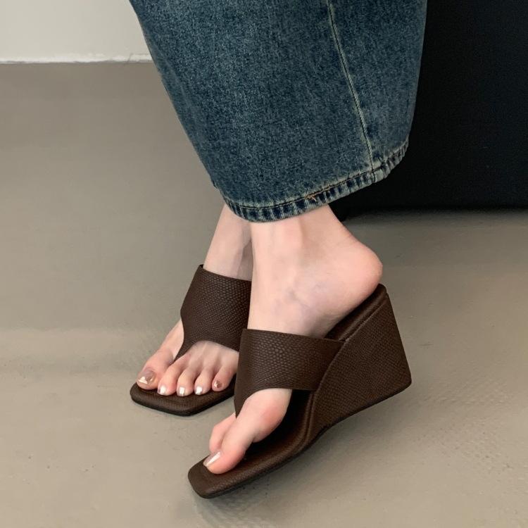 Open-toed wedged flip-flops shoes women's shoes wear 2025 summer high-heeled square-head French sandals