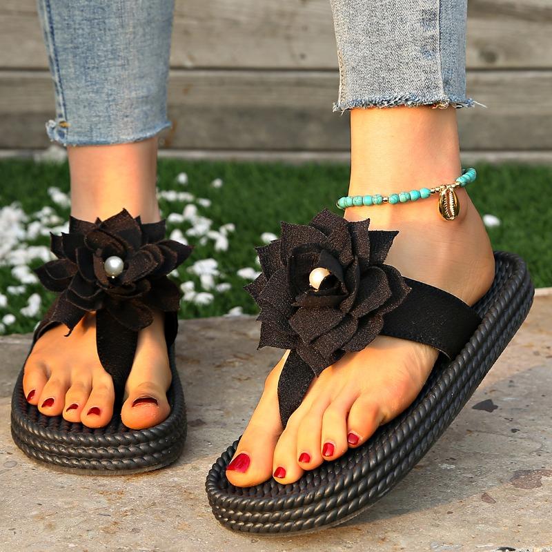 Fashion 2025 Summer Non-slip Comfortable/lightweight Women's Flat Slippers Fashion New Round Toe Elegant Open-toe Sexy Beach Slippers