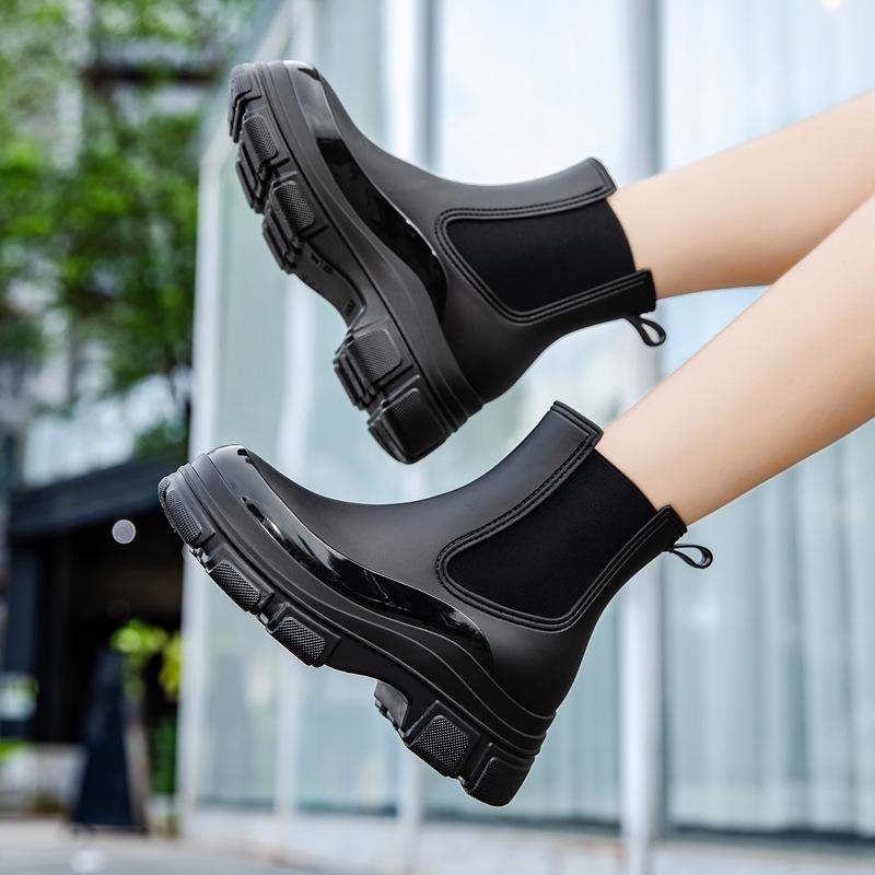 Medium Tube Rain Shoes Women's Fashion Water Shoes Wear Non-slip Outside Medium Tube Water Shoes Adult Short Rain Boots