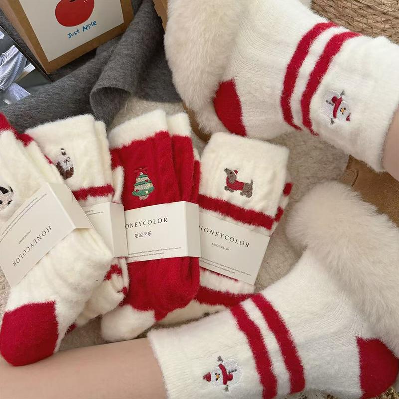 Autumn Winter Christmas Socks Snowman Sausage Dog Embroidery Cotton Socks Women Mid-tube Socks New Year's Eve Decorations Gift