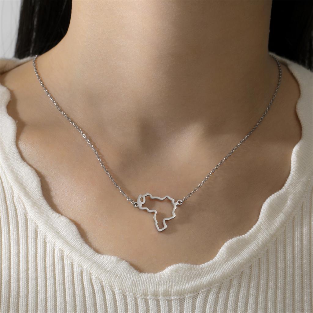 Hollow Venezuela Map Necklace for Women Men Stainless Steel Fashion Venezuelan Pendant Choker Patriotic Jewelry Gifts