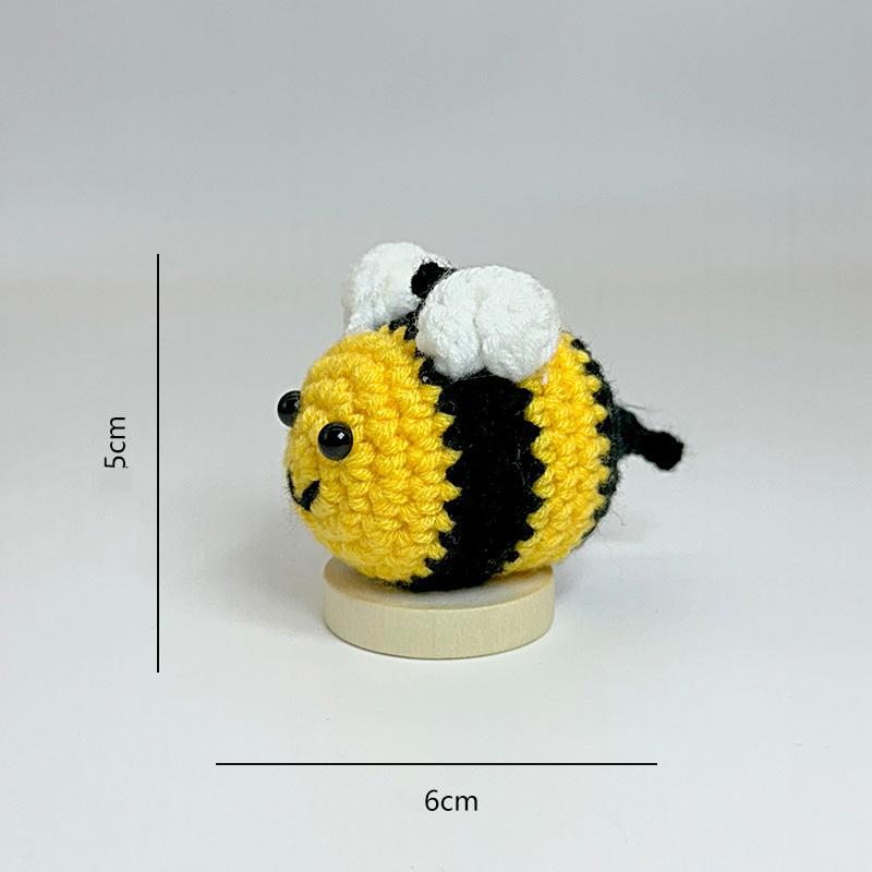 

Каваи Крючком Маленькое Настольное Украшение Домашнее Украшение Комнаты Ручной Работы Плетёное Позитивная Пчела Подарки на День Рождения для Детей Детский Сад No Base