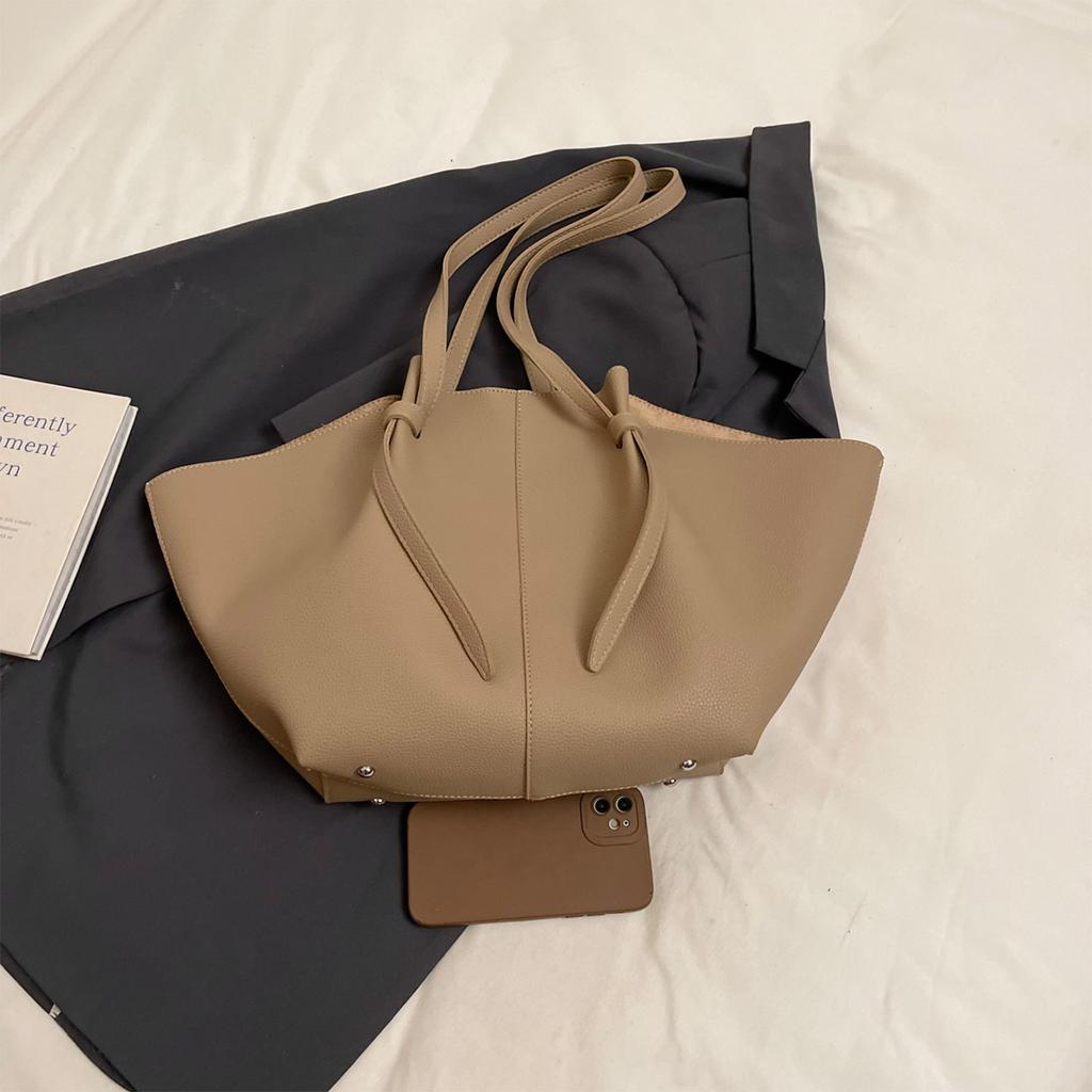 Retro Women Tote Bag Soft PU Leather Water Resistant Shoulder Bag Large Capacity Handbag for Daily Commute Shopping
