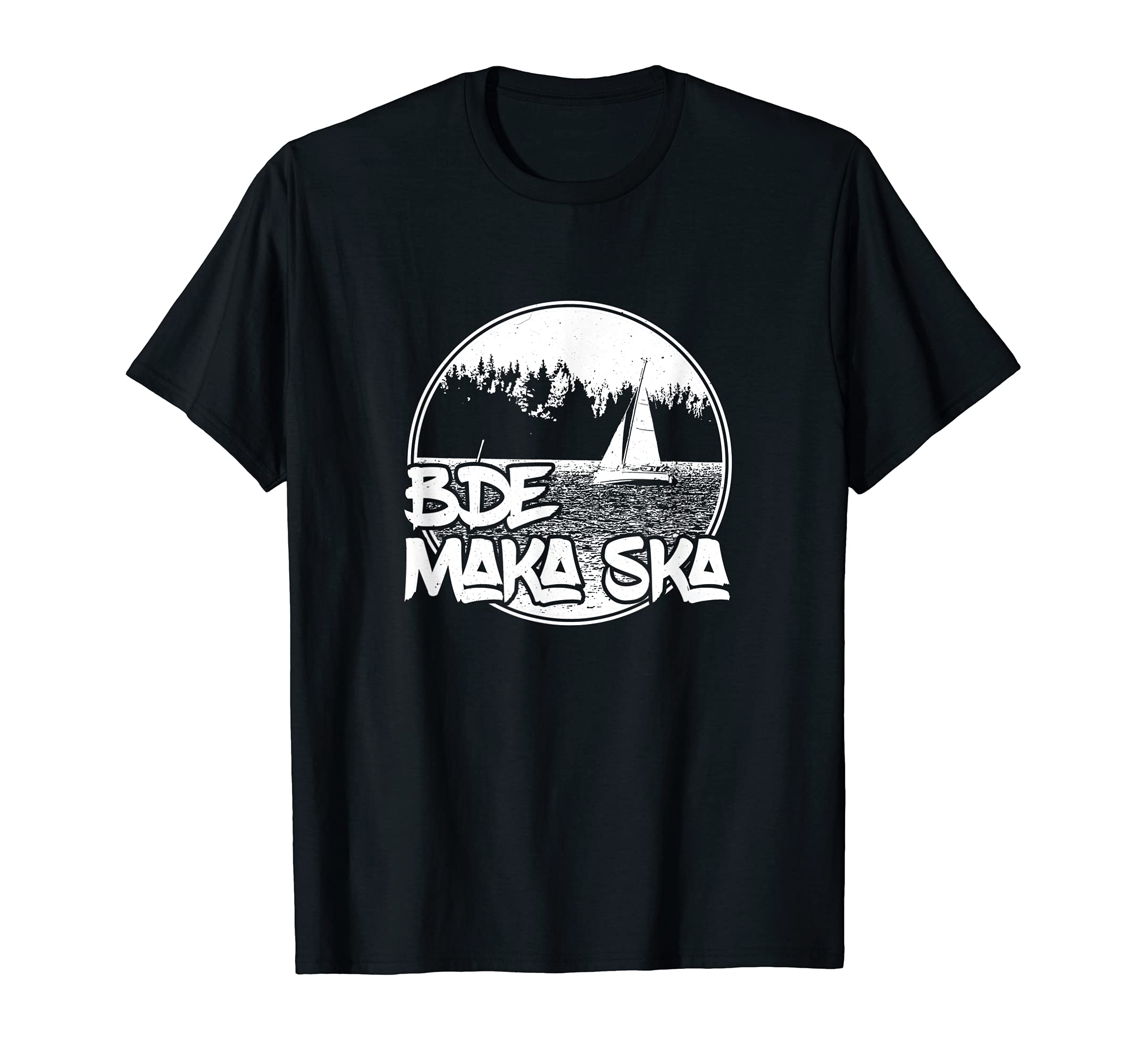 Bde Maka Ska Minnesota Yacht Yacht T-Shirt