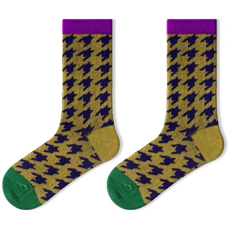 Double Needle Retro Japanese Houndstooth Women's Mid-Tube Socks – Breathable, Sweat-Absorbent, Trendy