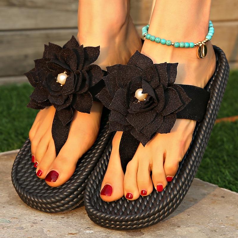 Fashion 2025 Summer Non-slip Comfortable/lightweight Women's Flat Slippers Fashion New Round Toe Elegant Open-toe Sexy Beach Slippers