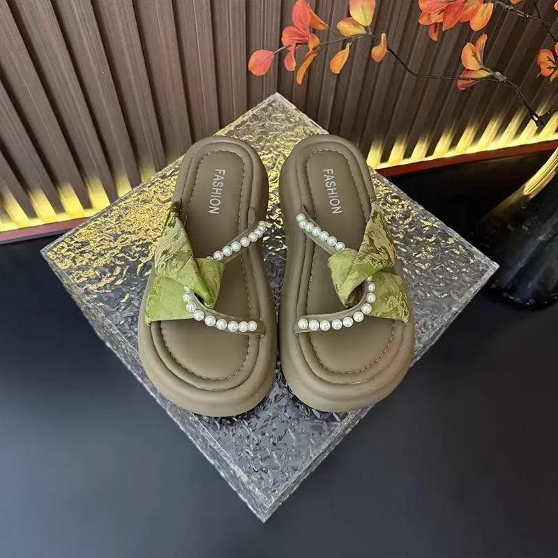 Cool slippers women's summer outer wear new medium and beautiful skirt versatile thick-soled slippers