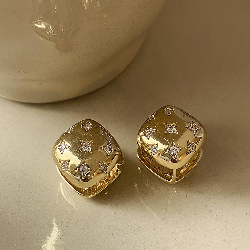 

Design Oriented Three-Dimensional square Metal Inlaid Star Shaped Zircon Earrings For Women s Fashionable Jewelry Accessories
