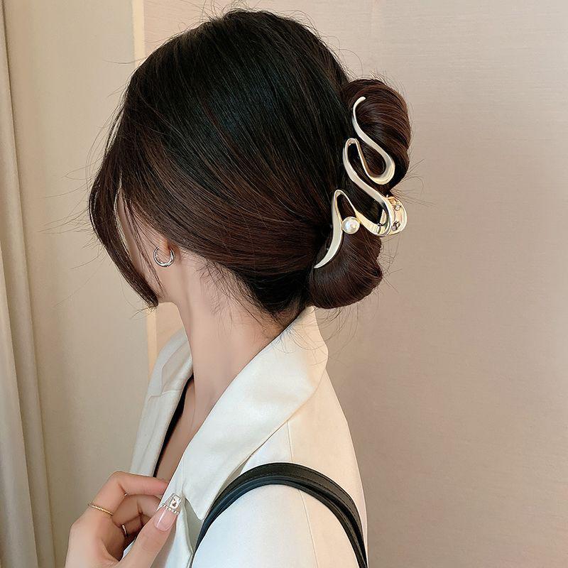2024 Women's Cold Style Claw Hair Clip: Niche Design, Large Size Updo Accessory