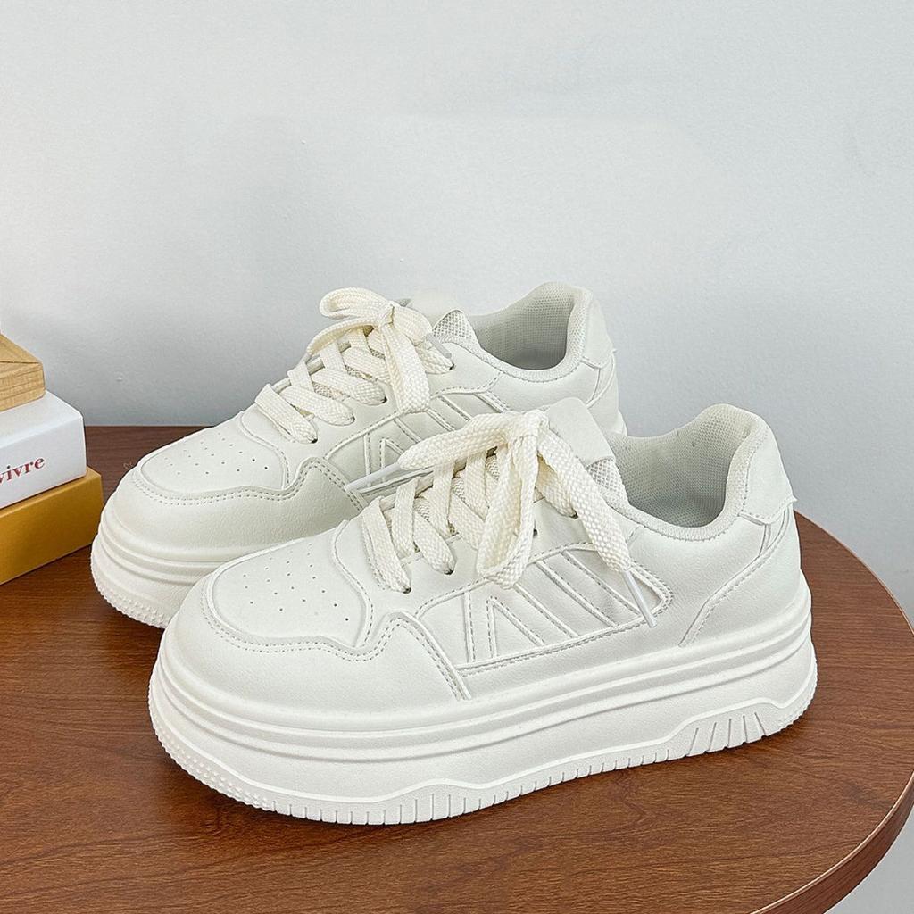 Fashion versatile women's high-end thick-soled heightening board shoes autumn new with skirts casual shoes