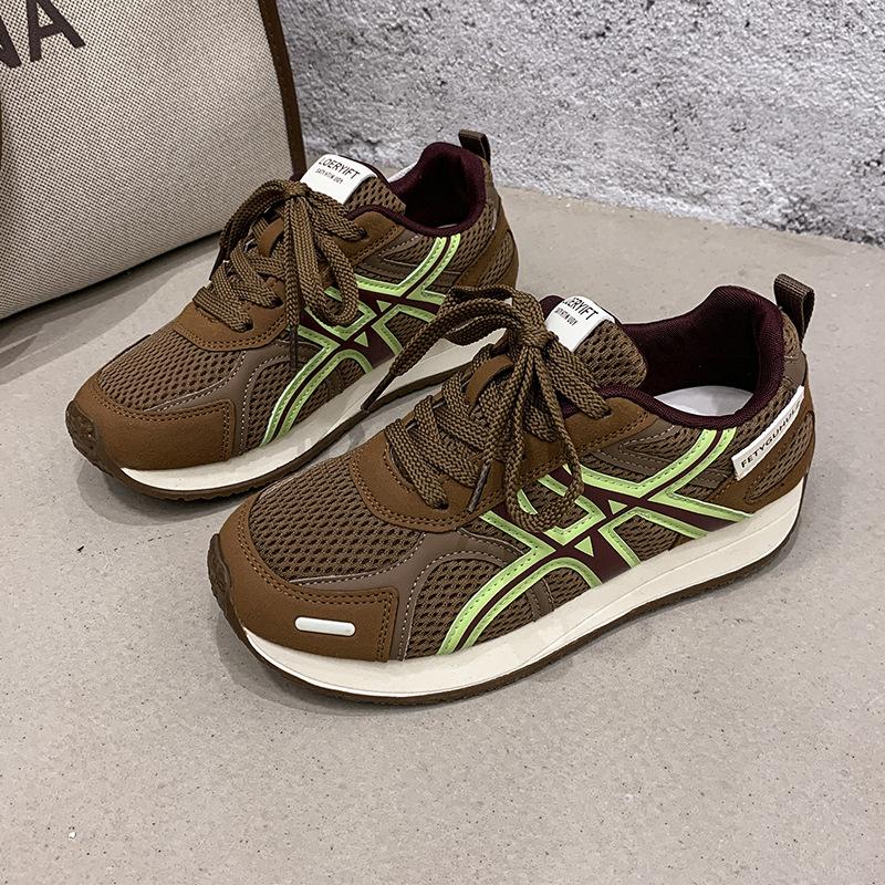 

женские кроссовки на толстой подошве, маленькие белые женские кроссовки, женские сетчатые дышащие, новые модные повседневные кроссовки весна-лето 2025, кроссовки для папы 35 темно-коричневого