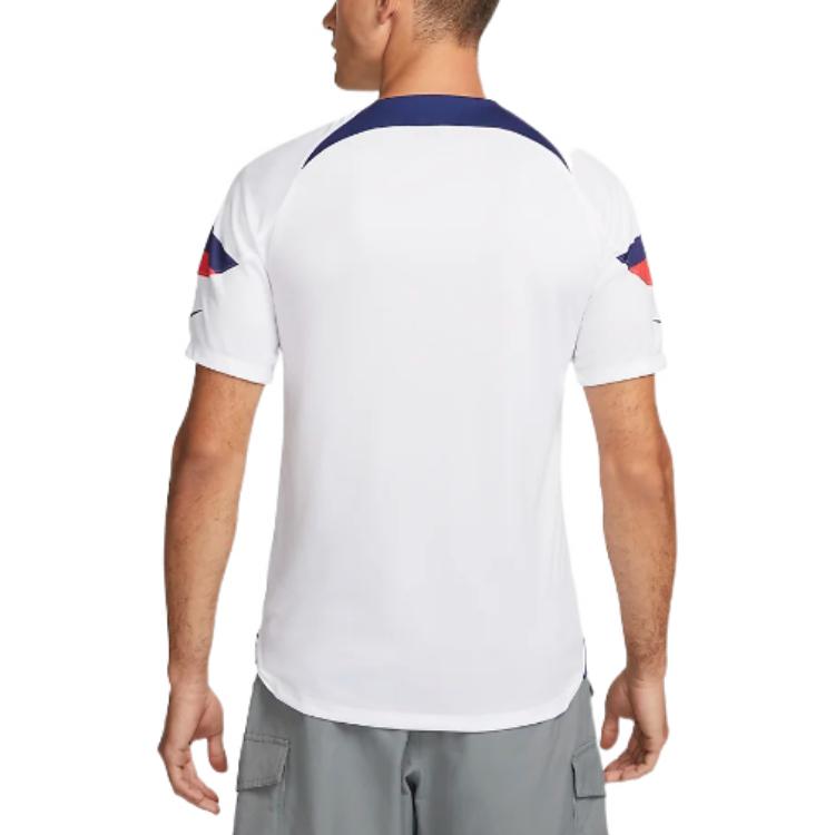 Nike NOI. Maglia da Calcio Serie Olimpica Logo Coppa del Mondo Qatar Stampa Manica Corta Edizione Fan Uomo Top Bianco DN0706-102