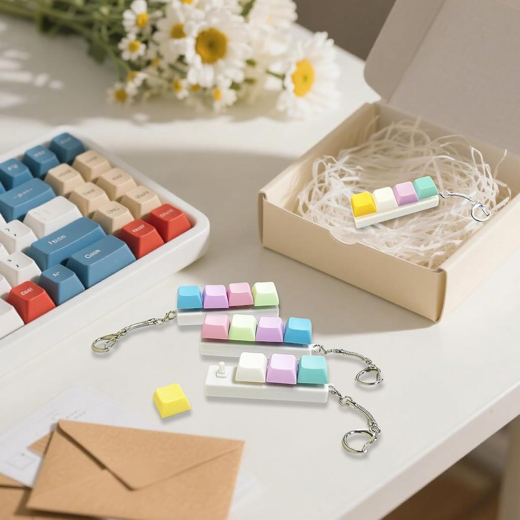 4 Tasti Tasto Tappo Tasto Portachiavi Fidget Tastiera Tasto Giocattolo Tastiera Clicker Giocattolo Tastiera Cubo Giocattolo per Adulto Regalo Regali Per Alleviare Passare il Tempo
