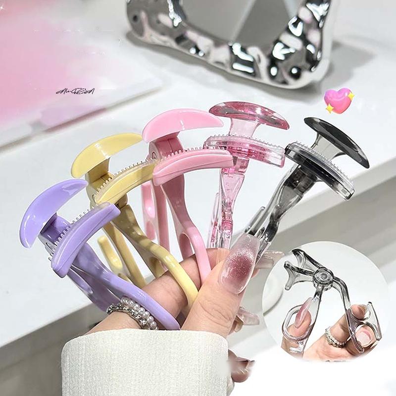 Wide-Angle Portable One-Clip Eyelash Curler Comb Tooth Lashes Styling Tool Easy to Operate Enlarges Eyes Partial Curler