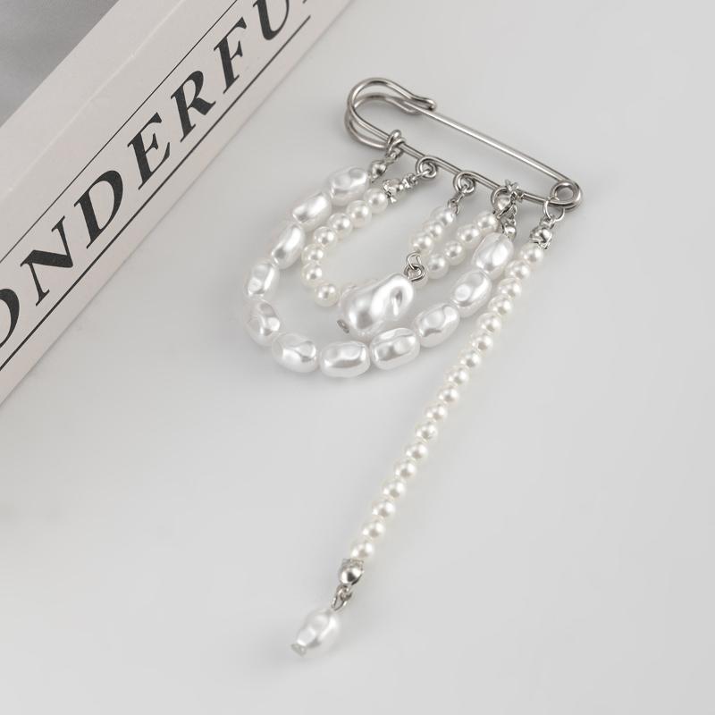 

Trendy Imitation Pearl Tassel Chain Brooches Vintage Design Suit Pin Waist-Shaping Fixed Pin Party Jewelry Accessories Gifts ONESIZE
