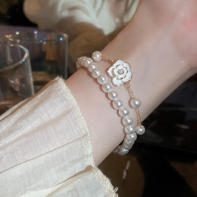 Sweet Drip 2-Piece Camellia Pearl Bracelet, Real Gold Plated, Adjustable and Elegant Women's Jewelry.