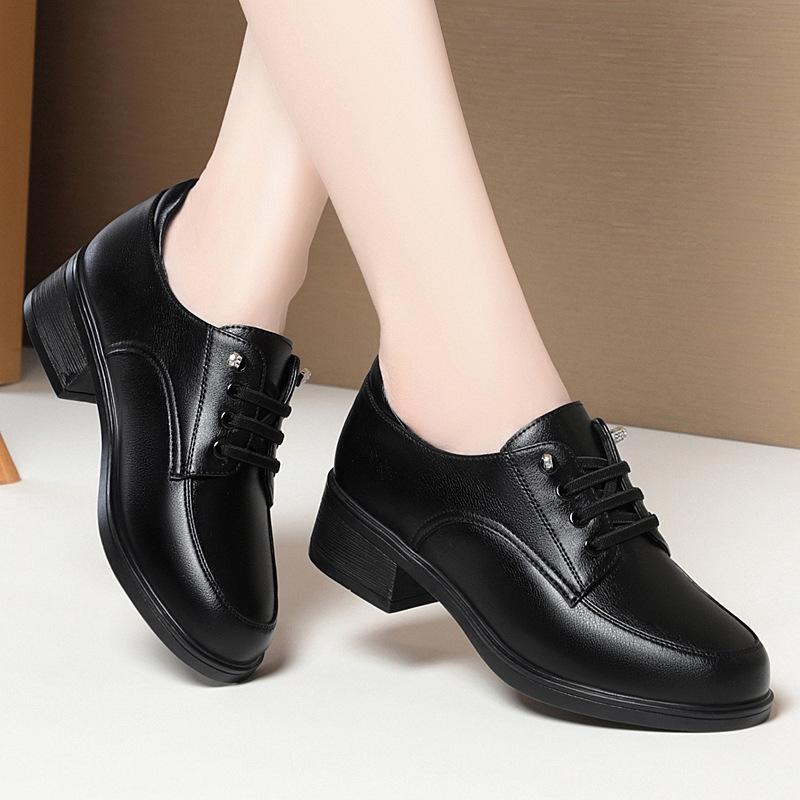 Fashion Women Sneakers Women Comfortable Slip on Shoes Woman Soft Leather Wedge Single Casual Shoes Mother High Heels Shoes