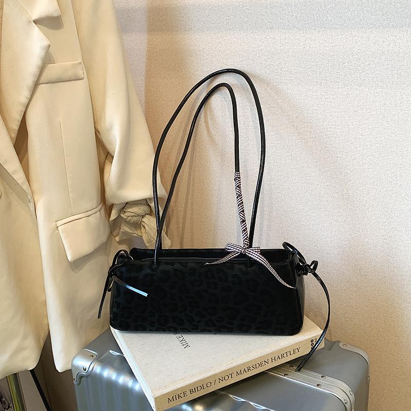

Autumn niche leopard print bag women s large-capacity new casual niche single shoulder armpit bag work commuter bag