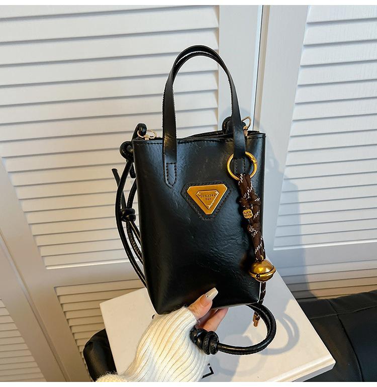 

Niche Retro Versatile Fashiable and Casual Mobile Phe Bag for Women. New Korean-style Single-shoulder Crossbody Handbag чёрный