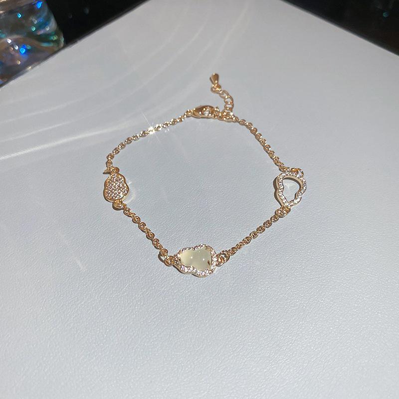 Chinese Style Zircon Gourd Bracelet: Elegant, Luxurious, and Fashionable Bangle.