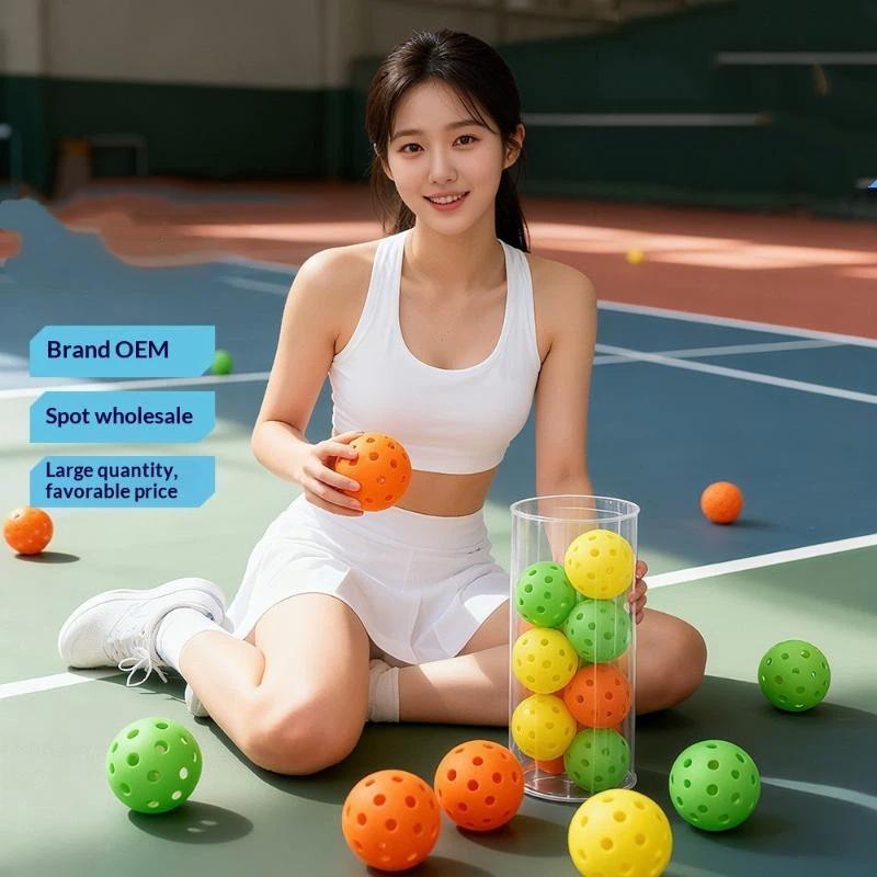 Pickleball Bälle 12/6 Stück Mehrfarbig 74mm 40 Löcher Hohe Elastizität Langlebig für Feiertagsgeschenke Lässige Sportveranstaltungen