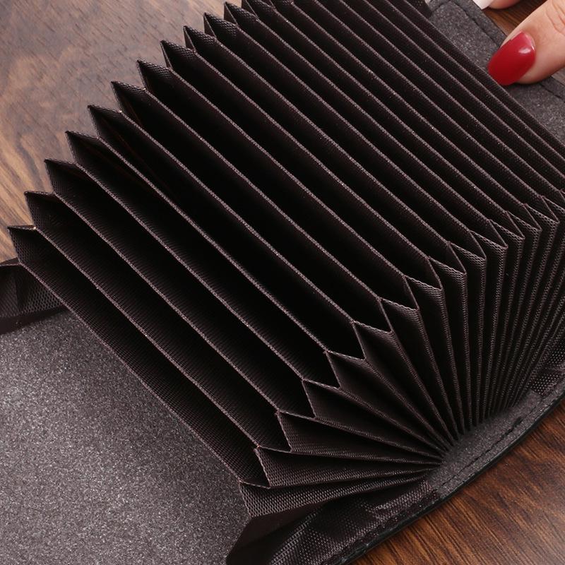 Portacarte da Donna Compatto di Lusso 2025 - Squisito Motivo Coccodrillo, Scomparti Multipli per Carte, Design Trendy da Influencer