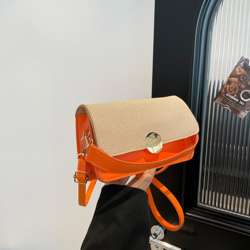 2025 spring new versatile ins shoulder messenger bag is popular this year, high-end sense, foreign style small square bag, niche women