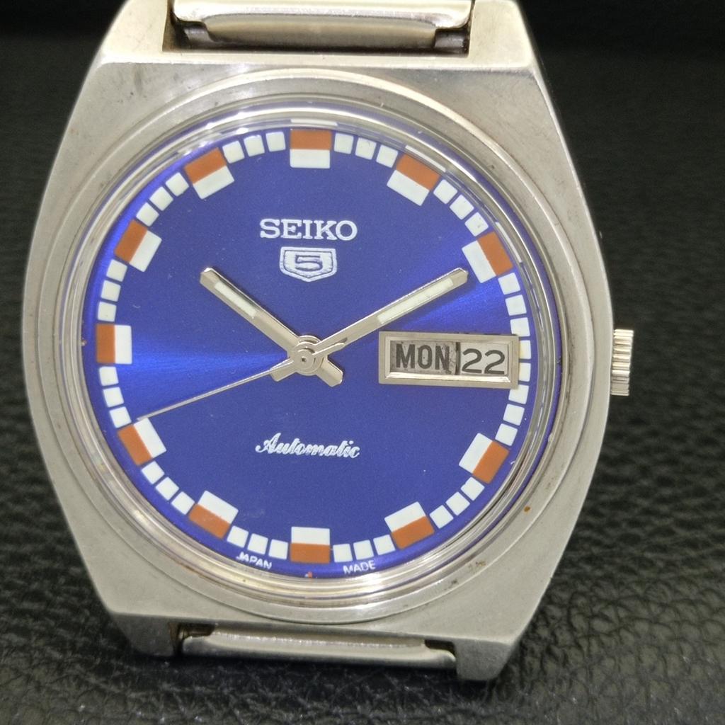 VINTAGE SEIKO 5 AUTOMATIC 7006A JAPAN MENS BLUE COLOR DIAL WATCH a701636-5 R206c-a701636