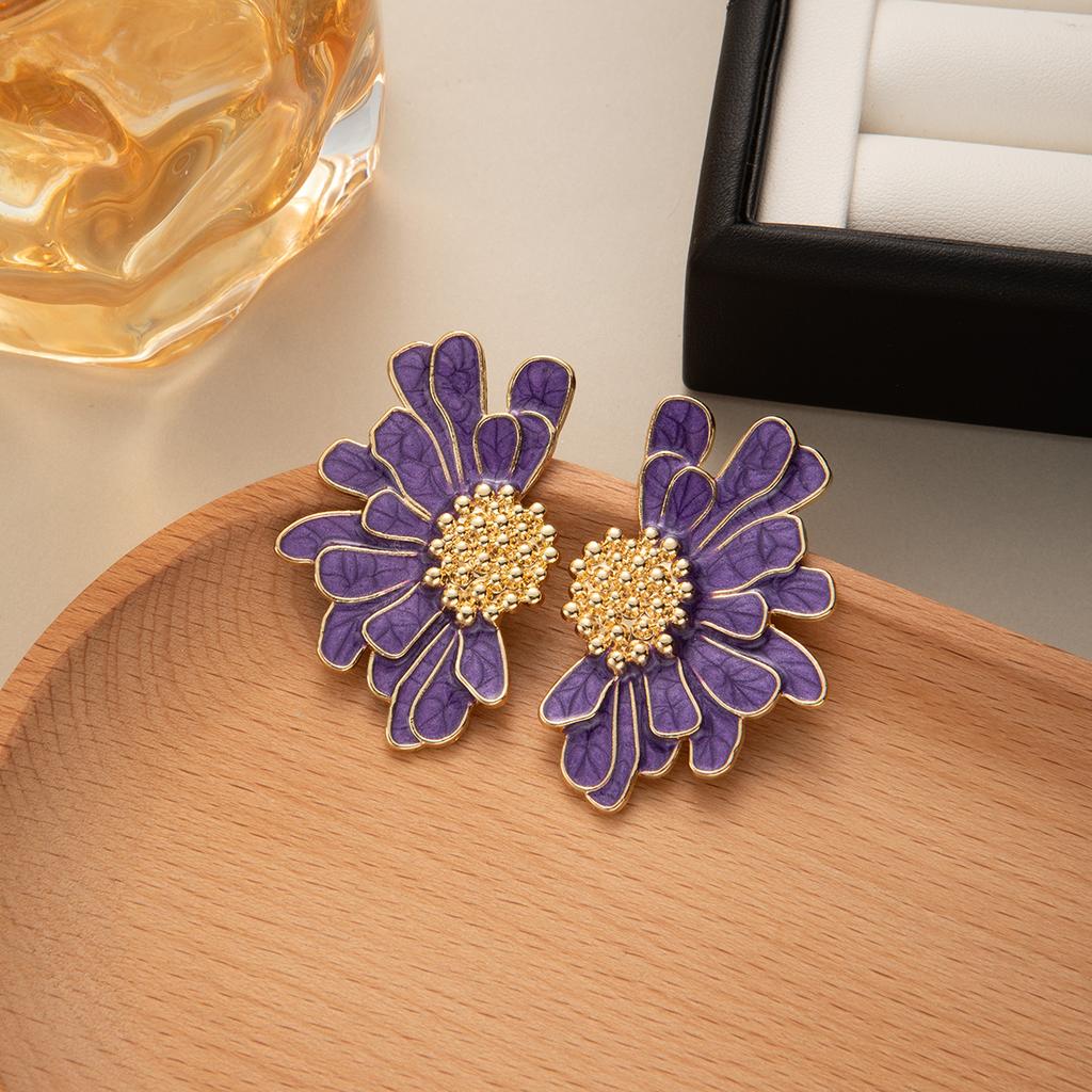 French Vintage Layered Daisy Flower Stud Earrings for Women Sweet Niche Fashion Jewelry Party Accessories Gifts