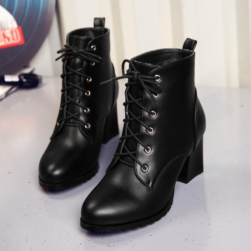 Autumn and winter new Martin boots women's lace-up high heel round head large size women's boots square heel comfortable Korean version low boots wome