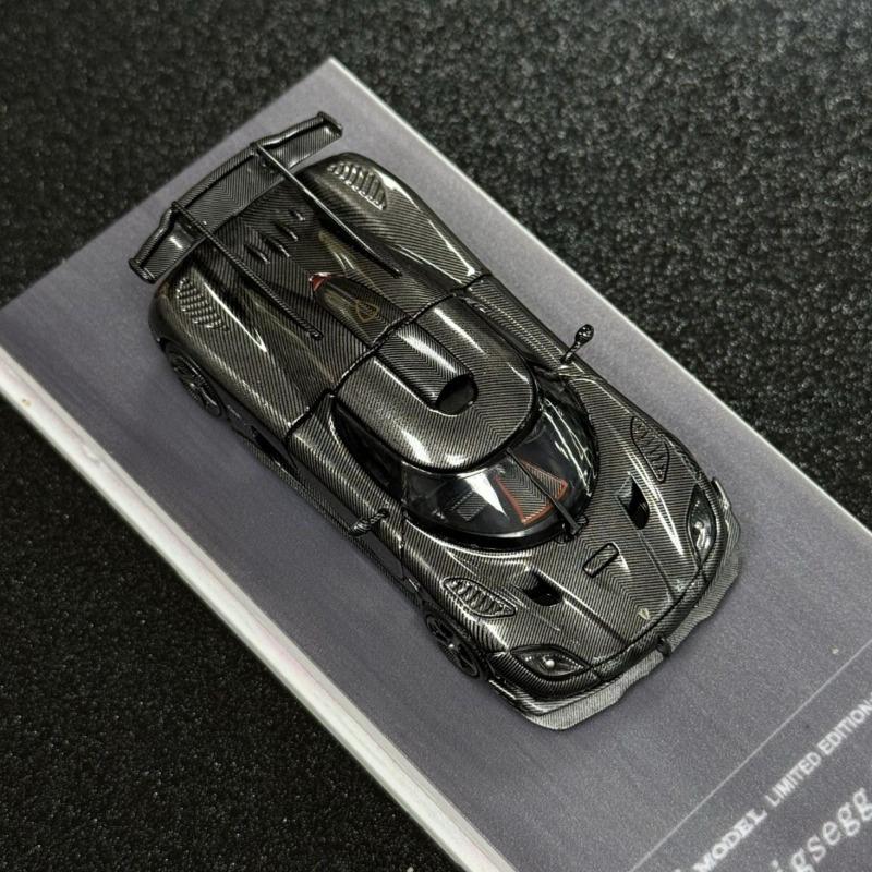 In Stock:1:64 Full Carbon Texture One:1. Alloy Die-cast Miniature Simulation Car Model with Openable Back Cover,festival Gift