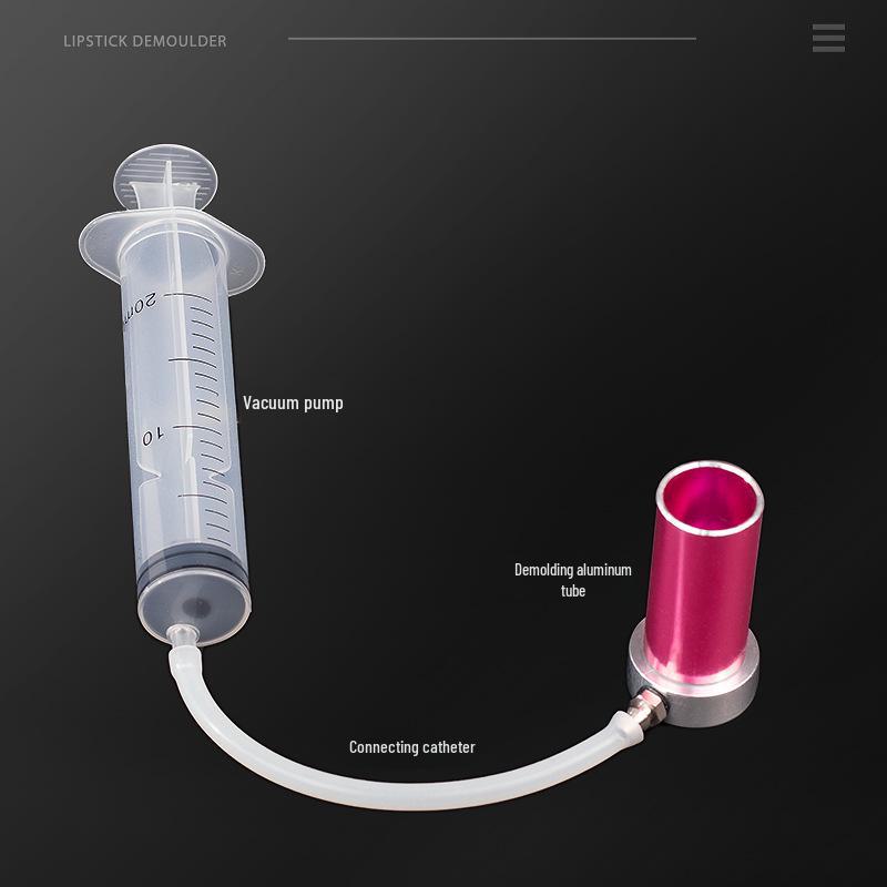 

Набор для самостоятельного изготовления помады: Электронные весы, шлифовальная щетка, устройство для извлечения из форм, электрическая печь, стакан.