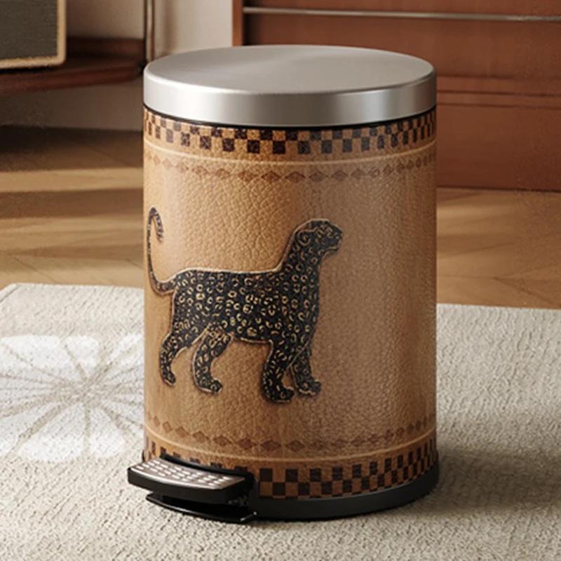 Vintage Waste Bins Metal Trash Can Luxury Living Room Wastebasket Large Capacity Separate Trashs Things for Home and Kitchen