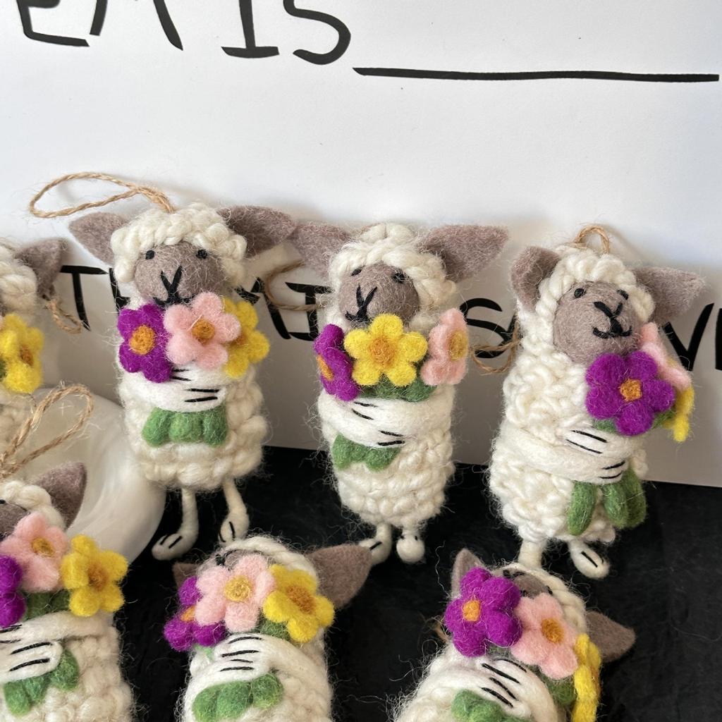 Cute Hanging Lamb Ornament: Wool Felt Keychain & Decoration