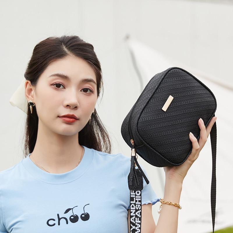 Fashion Soft Bag One Shoulder Crossbody Camera Bag Embossed Stripe Mobile Phone Portable Women's Bag
