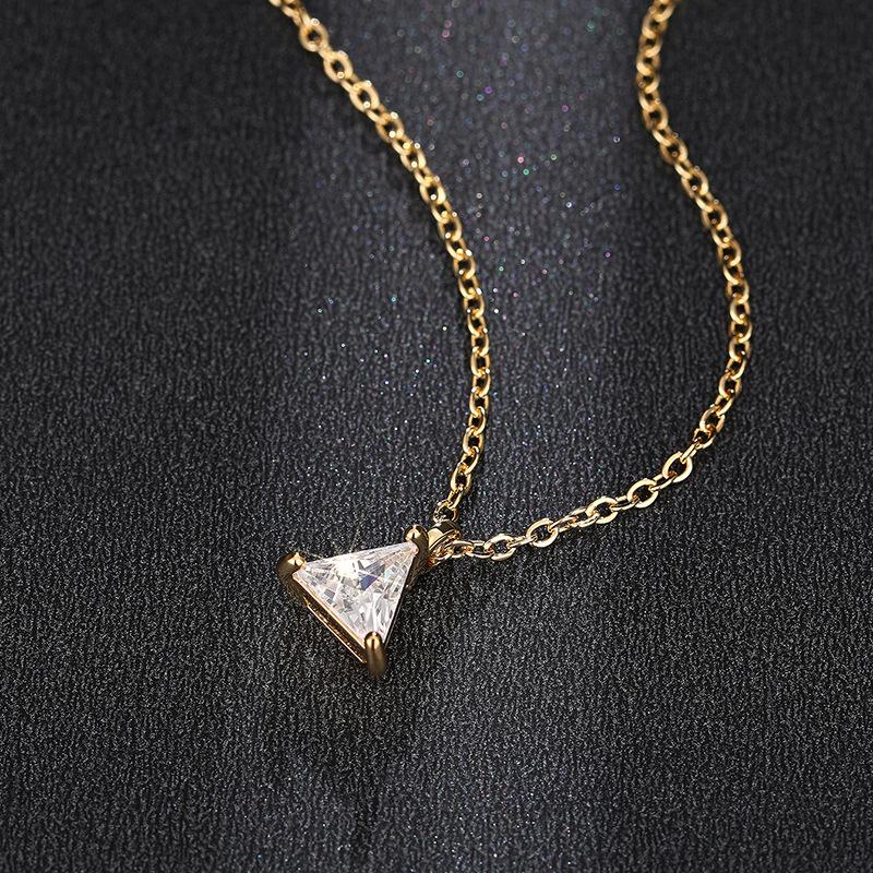 Ladies' Triangular Pendant Necklace with Triangular Synthetic Zircon Inlay, Elegant and Minimalist Collarbone Chain