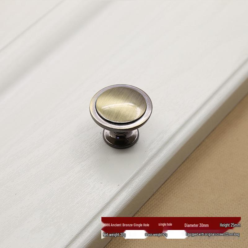 European Style Antique Bronze Pull Handle for Kitchen Cabinets, Wardrobes, and Drawers - Classic Retro Zinc Alloy Design.