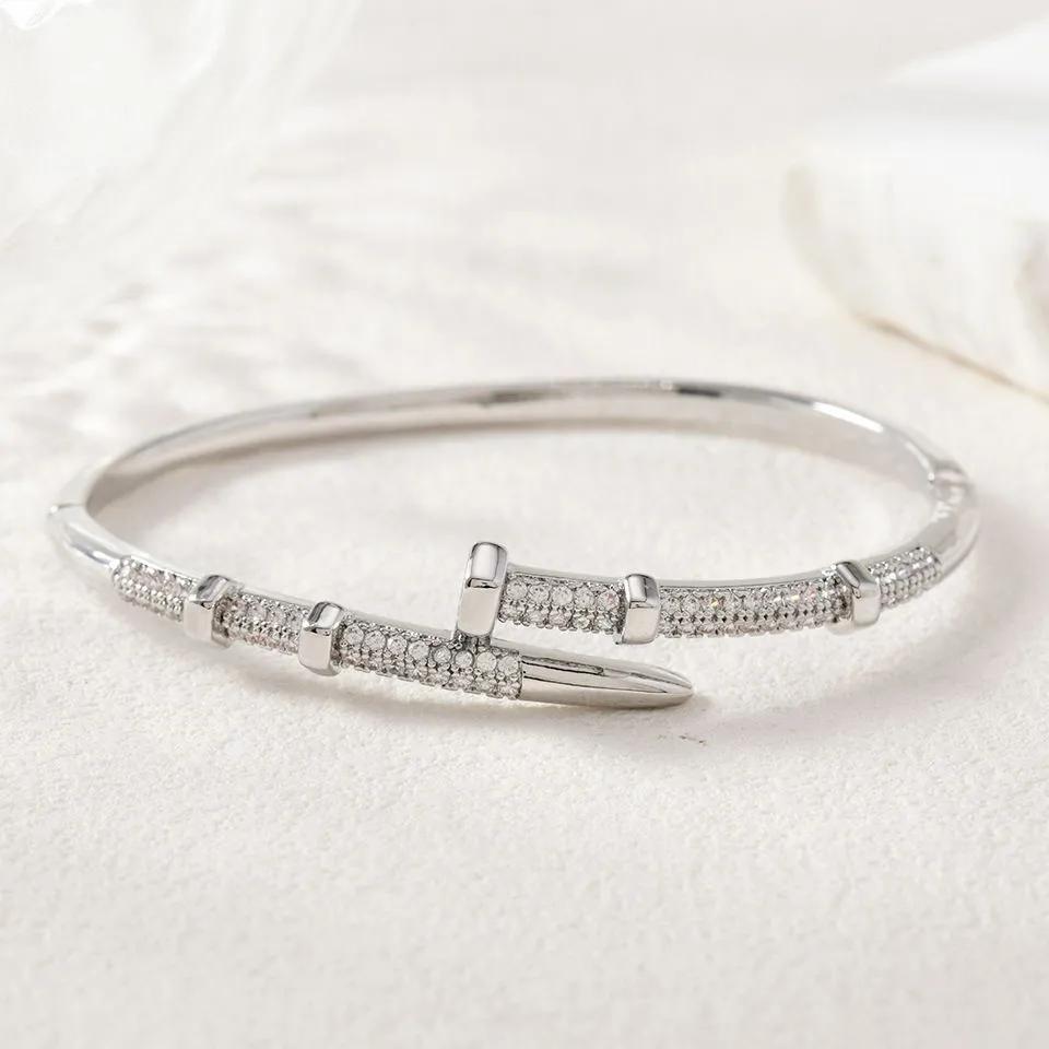 Luxurious Fashion Style Bracelet Set with Zircon Copper Snake Tail Style Staggered Open Bracelet Jewelry