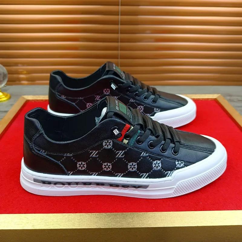 European New Shoes for Men Genuine Leather Casual Shoes Trend Print Flats Skateboard Shoes Youth Street Sneakers