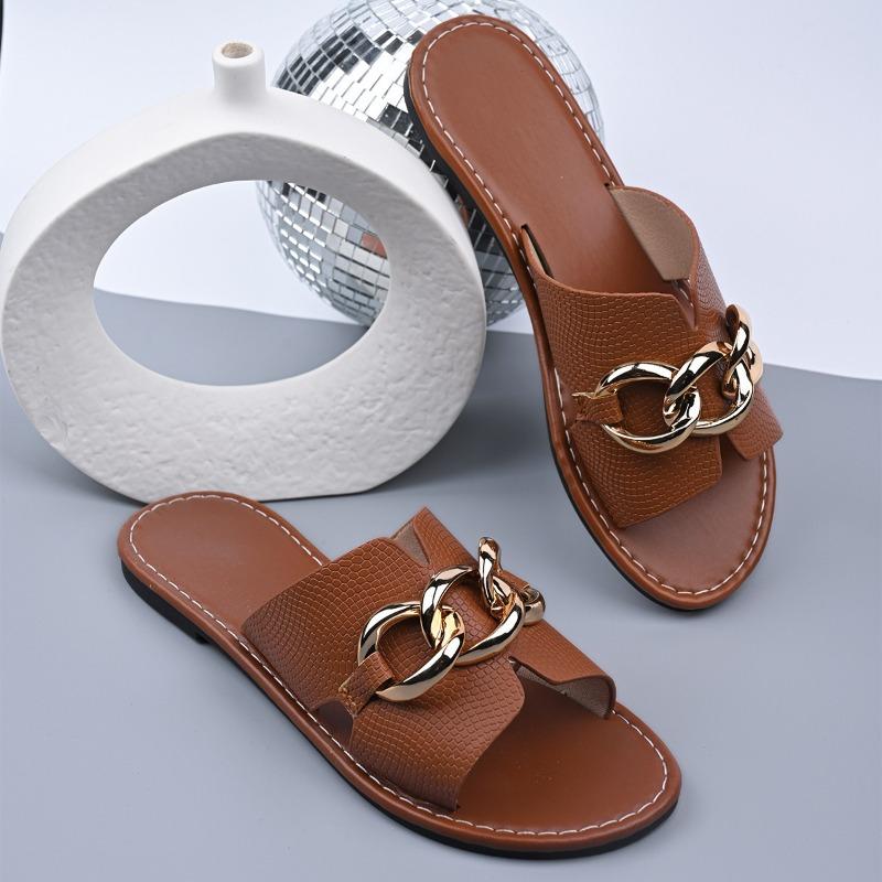 Slippers women's outer wear summer new large size flat bottom fashion metal chain word round head cool slippers