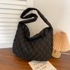 Down Jacket Bag Women's Bag 2026 New Simple Solid Color Tote Bag Autumn and Winter Rhombus Large Capacity Casual Shoulder Bag